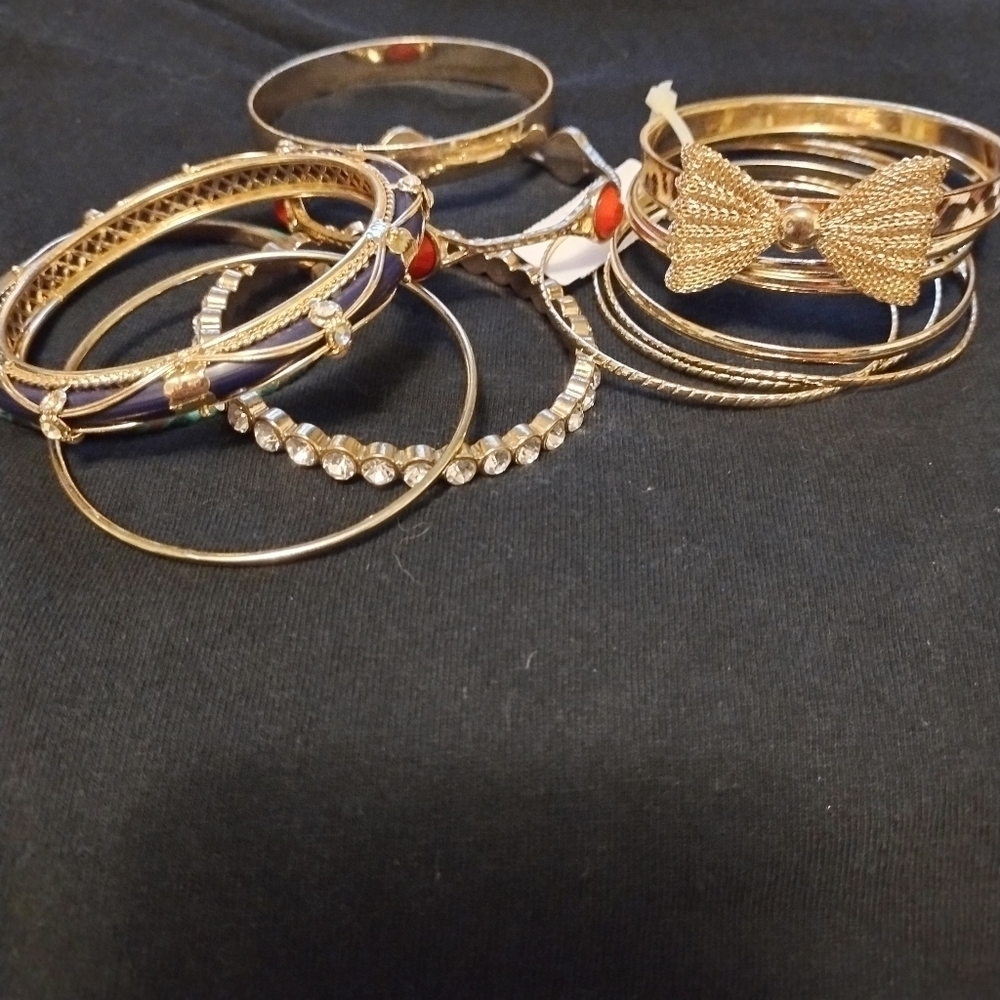 Set Of 13 Fashion Bangles